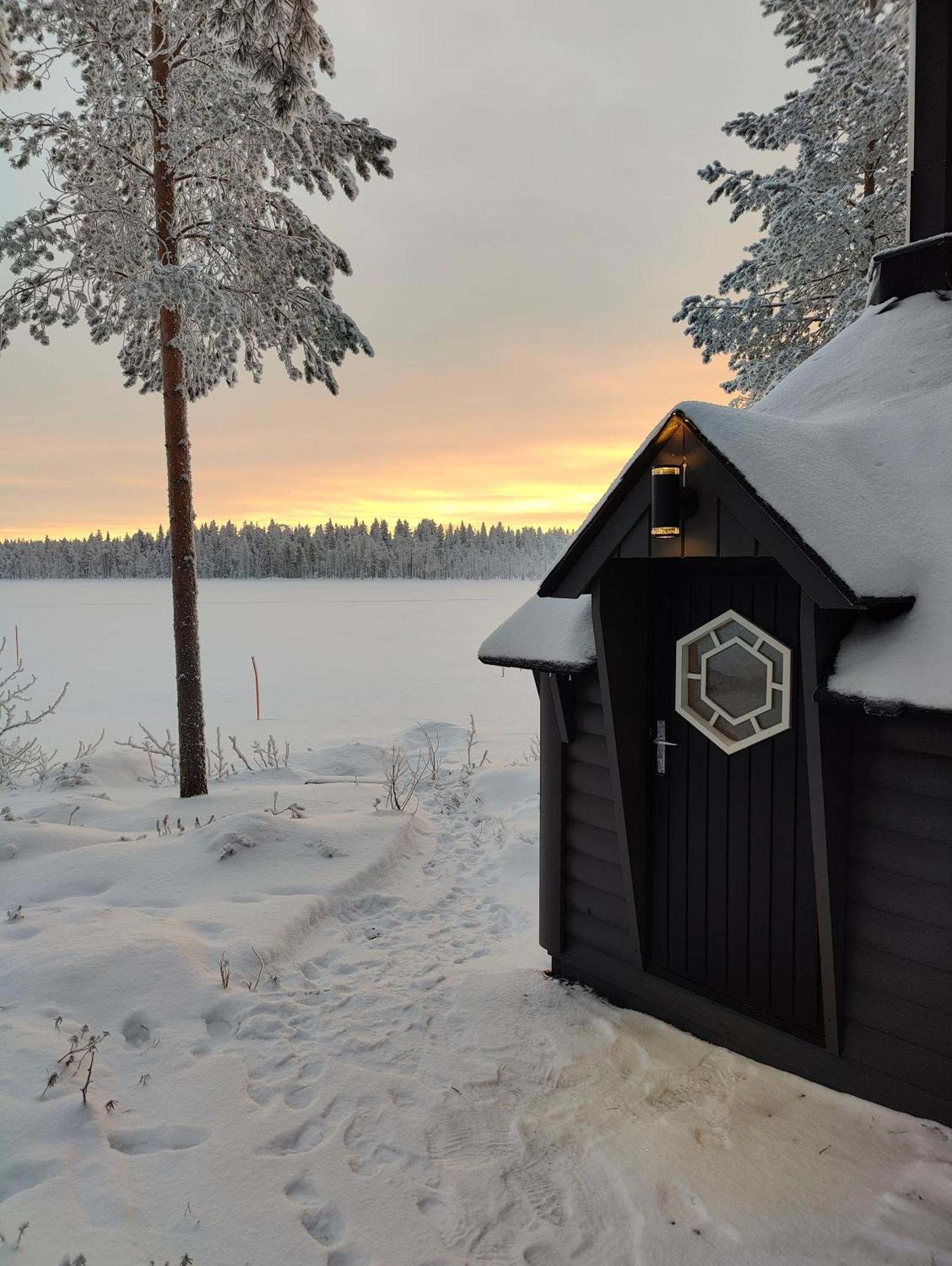Villa Latvus Rovaniemi Buitenkant foto